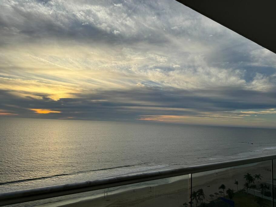 Апартаменти Departamento De Lujo Vista Al Mar Piso 15 Мазатлан Екстер'єр фото